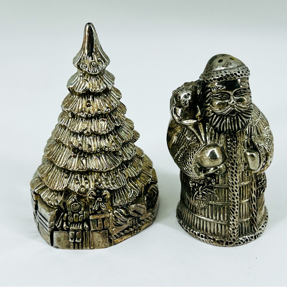 Silver Company Santa and Christmas Tree Figurine Salt & Pepper Shaker’s Set
